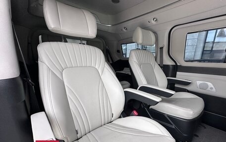 Hyundai Grand Starex Grand Starex I рестайлинг 2, 2019 год, 4 800 000 рублей, 17 фотография