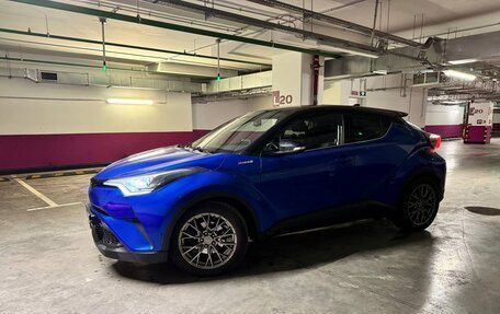 Toyota C-HR I рестайлинг, 2018 год, 2 700 000 рублей, 6 фотография