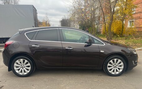 Opel Astra J, 2013 год, 950 000 рублей, 4 фотография