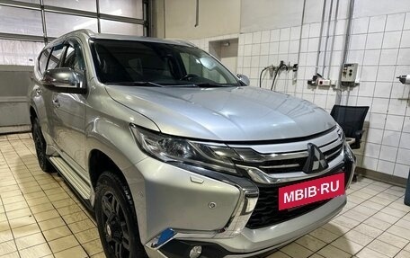 Mitsubishi Pajero Sport III рестайлинг, 2018 год, 3 197 000 рублей, 7 фотография