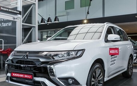 Mitsubishi Outlander III рестайлинг 3, 2022 год, 3 450 000 рублей, 1 фотография