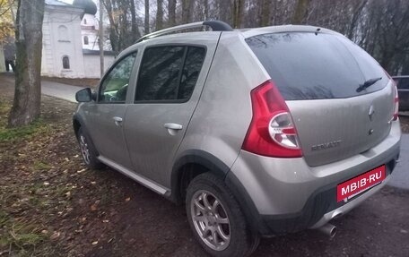 Renault Sandero II рестайлинг, 2014 год, 680 000 рублей, 3 фотография