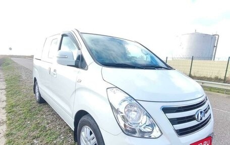 Hyundai Grand Starex Grand Starex I рестайлинг 2, 2016 год, 3 150 000 рублей, 8 фотография