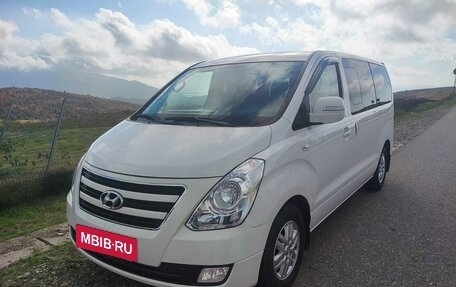 Hyundai Grand Starex Grand Starex I рестайлинг 2, 2016 год, 3 150 000 рублей, 15 фотография