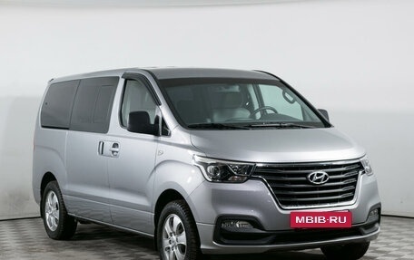 Hyundai Grand Starex Grand Starex I рестайлинг 2, 2020 год, 4 789 000 рублей, 3 фотография