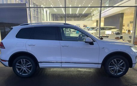 Volkswagen Touareg III, 2016 год, 3 149 000 рублей, 4 фотография