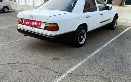 Mercedes-Benz W124, 1986 год, 210 000 рублей, 4 фотография