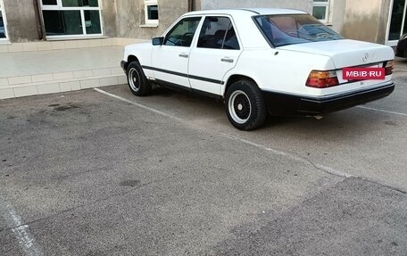 Mercedes-Benz W124, 1986 год, 210 000 рублей, 5 фотография