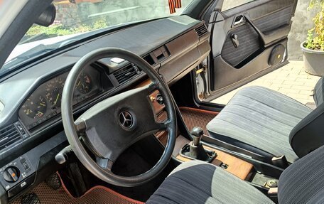 Mercedes-Benz W124, 1986 год, 210 000 рублей, 7 фотография