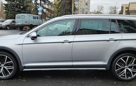 Volkswagen Passat B8 рестайлинг, 2019 год, 3 185 000 рублей, 8 фотография