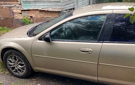 Dodge Stratus II, 2003 год, 310 000 рублей, 2 фотография