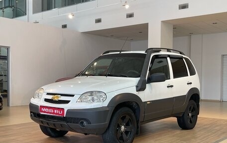 Chevrolet Niva I рестайлинг, 2016 год, 860 000 рублей, 1 фотография