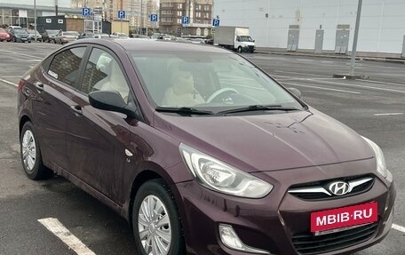 Hyundai Solaris II рестайлинг, 2012 год, 850 000 рублей, 4 фотография