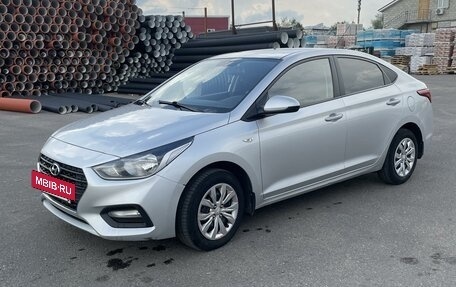 Hyundai Solaris II рестайлинг, 2017 год, 1 250 000 рублей, 2 фотография