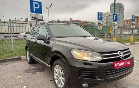 Volkswagen Touareg III, 2011 год, 2 500 000 рублей, 3 фотография