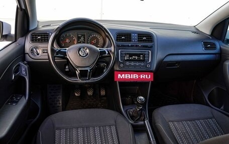 Volkswagen Polo VI (EU Market), 2017 год, 1 300 000 рублей, 6 фотография