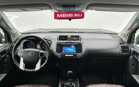 Toyota Land Cruiser Prado 150 рестайлинг 2, 2014 год, 3 340 000 рублей, 10 фотография