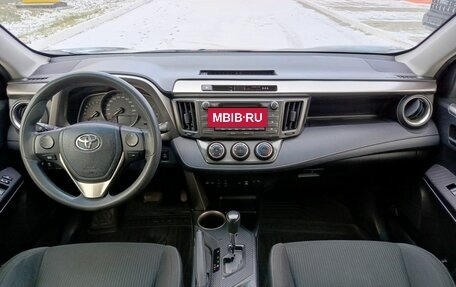 Toyota RAV4, 2015 год, 2 364 400 рублей, 14 фотография