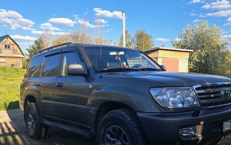 Toyota Land Cruiser 100 рестайлинг 2, 1999 год, 1 750 000 рублей, 3 фотография