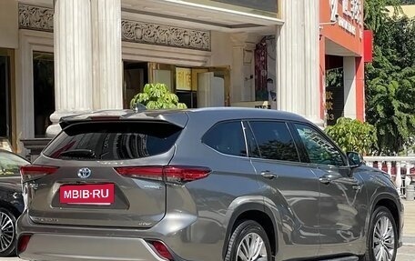 Toyota Highlander, 2024 год, 5 470 000 рублей, 6 фотография