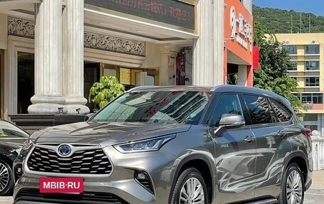 Toyota Highlander, 2024 год, 5 470 000 рублей, 3 фотография