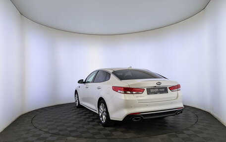 KIA Optima IV, 2017 год, 2 250 000 рублей, 7 фотография