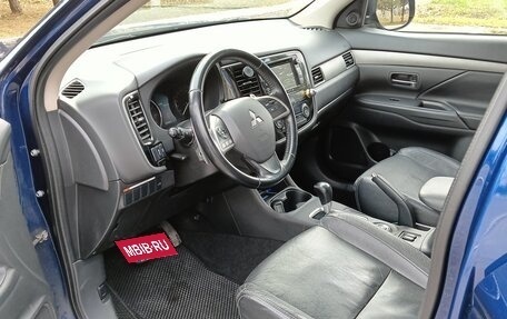 Mitsubishi Outlander III рестайлинг 3, 2014 год, 1 600 000 рублей, 11 фотография