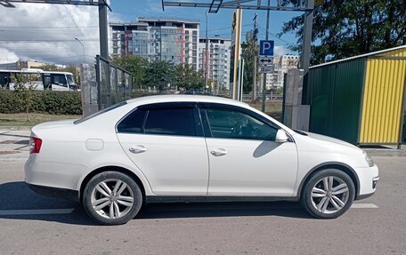 Volkswagen Jetta VI, 2009 год, 800 000 рублей, 2 фотография