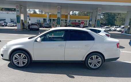 Volkswagen Jetta VI, 2009 год, 800 000 рублей, 4 фотография