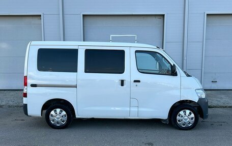 Toyota Lite Ace VI, 2011 год, 990 000 рублей, 4 фотография