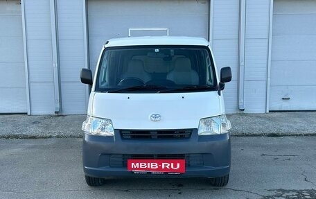 Toyota Lite Ace VI, 2011 год, 990 000 рублей, 2 фотография