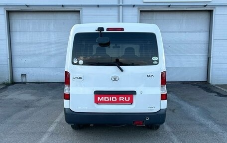 Toyota Lite Ace VI, 2011 год, 990 000 рублей, 5 фотография