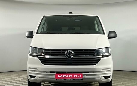 Volkswagen Caravelle T6 рестайлинг, 2021 год, 4 770 000 рублей, 2 фотография