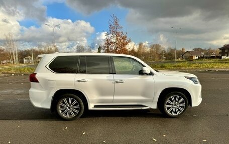 Lexus LX III, 2017 год, 8 900 000 рублей, 3 фотография