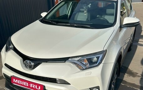 Toyota RAV4, 2016 год, 2 750 000 рублей, 1 фотография