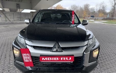 Mitsubishi L200 IV рестайлинг, 2019 год, 2 820 000 рублей, 25 фотография