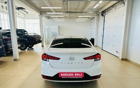 Hyundai Elantra VI рестайлинг, 2019 год, 1 899 999 рублей, 5 фотография