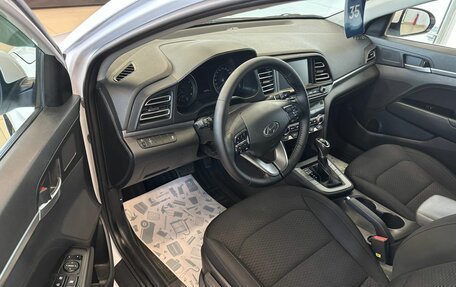 Hyundai Elantra VI рестайлинг, 2019 год, 1 899 999 рублей, 10 фотография