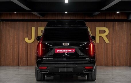 Cadillac Escalade V, 2023 год, 39 000 000 рублей, 10 фотография