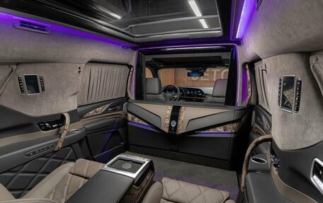 Cadillac Escalade V, 2023 год, 39 000 000 рублей, 33 фотография