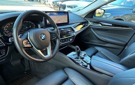 BMW 5 серия, 2021 год, 5 230 000 рублей, 8 фотография