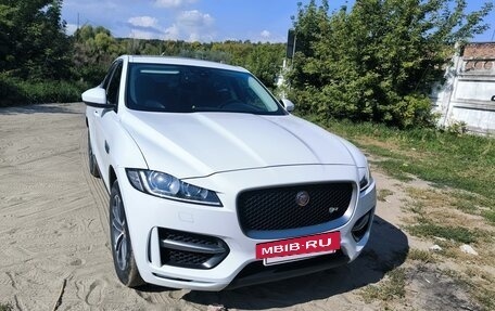 Jaguar F-Pace, 2018 год, 3 600 000 рублей, 6 фотография