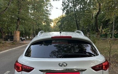 Infiniti QX70, 2013 год, 2 300 000 рублей, 4 фотография