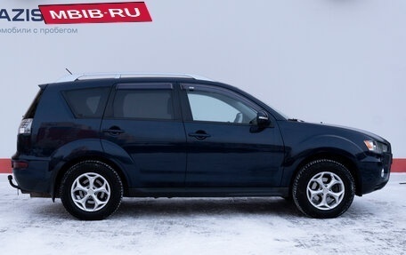 Mitsubishi Outlander III рестайлинг 3, 2010 год, 1 423 000 рублей, 4 фотография