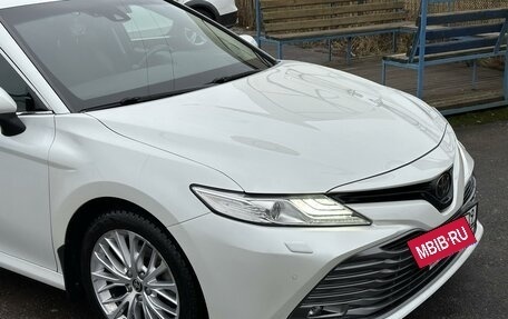 Toyota Camry, 2020 год, 3 350 000 рублей, 4 фотография