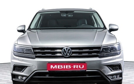 Volkswagen Tiguan II, 2018 год, 3 198 000 рублей, 2 фотография