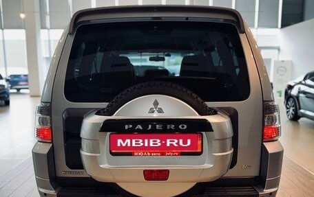 Mitsubishi Pajero IV, 2011 год, 2 200 000 рублей, 5 фотография