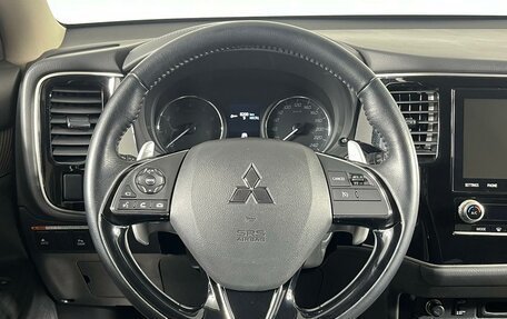 Mitsubishi Outlander III рестайлинг 3, 2021 год, 3 079 000 рублей, 15 фотография