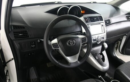 Toyota Verso I, 2012 год, 1 195 000 рублей, 10 фотография