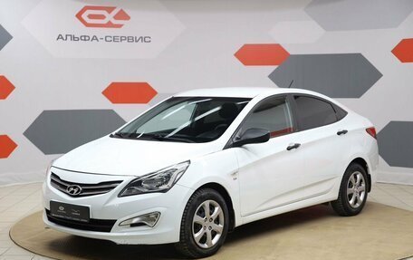 Hyundai Solaris II рестайлинг, 2015 год, 1 070 000 рублей, 1 фотография